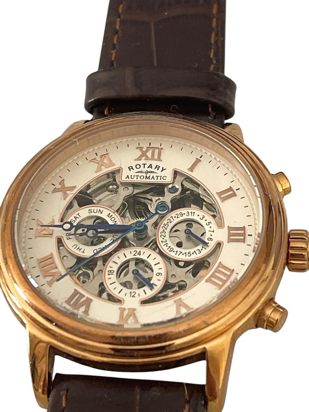 Lot 199: Rotary Mens watch