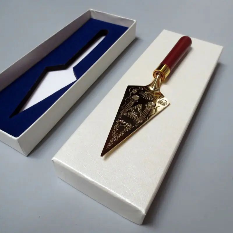 Lot 177: Masonic Trowel Master Mason Engraving Souvenir Craft In Box Commemorative for Present Gifts Home Decoration FreeMason Collection