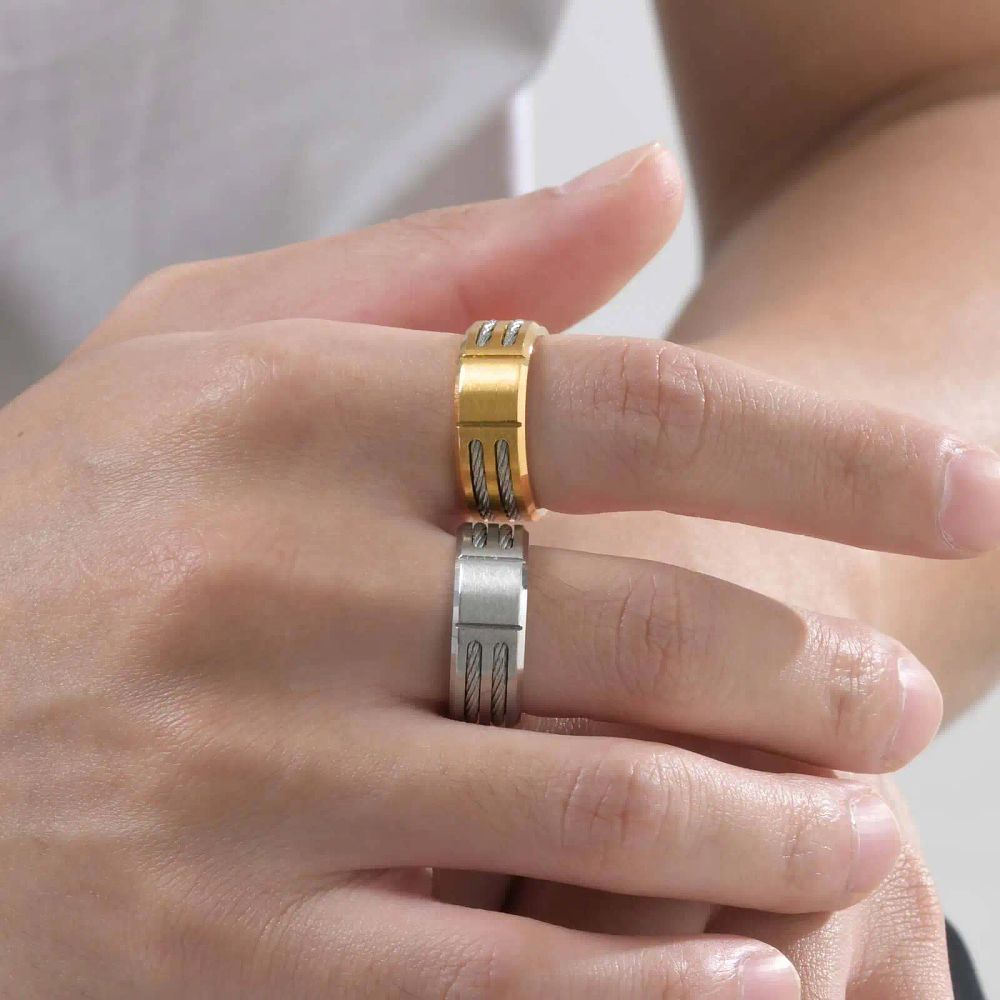 Lot 181: Stylish Masonic Ring for Men,Chunky Waterproof Stainless Steel Ring with Wire,The Freemasonry Member Gift