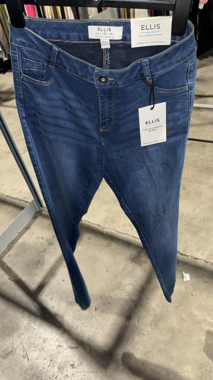 Lot 153: 20 xMystery Clearance Bundles – Mixed Designer & High-Street Jeans – Men’s & Women’s Styles