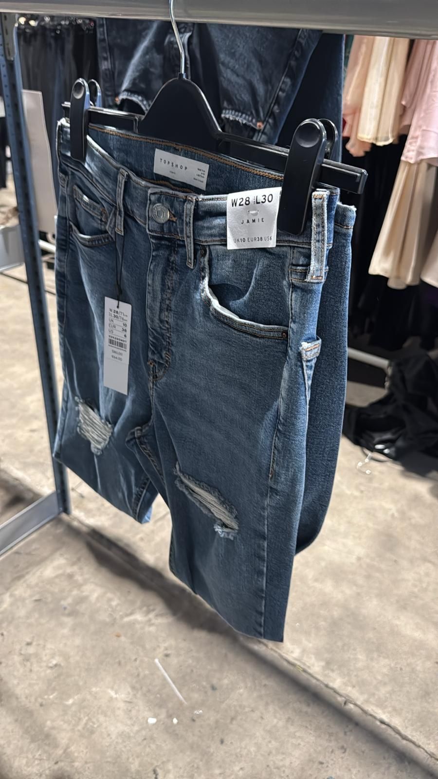 Lot 184: Topshop & Dorothy Perkins Women’s Jeans – Mixed Styles & Sizes – Clearance Bundles