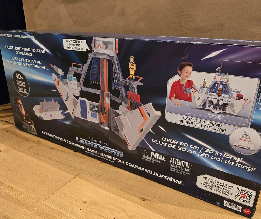 Lot 197: Disney Pixar Lightyear Ultimate Star Command Base 40+ Lights & Sounds 90cm Playset
