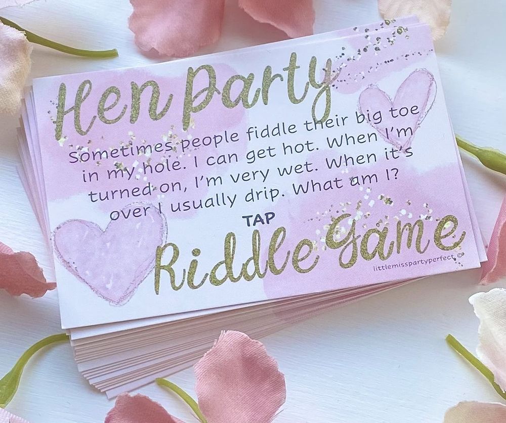 Lot 359: Truth or Dare adult-themed novelty party plates. Designed for hen parties, themed events