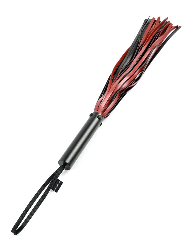 Lot 686: Saffron Flogger