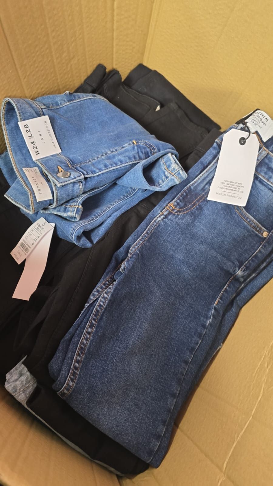 Lot 273: 20 x New Jeans with Tags Mixed Sizes Retail & Resale Job Lot