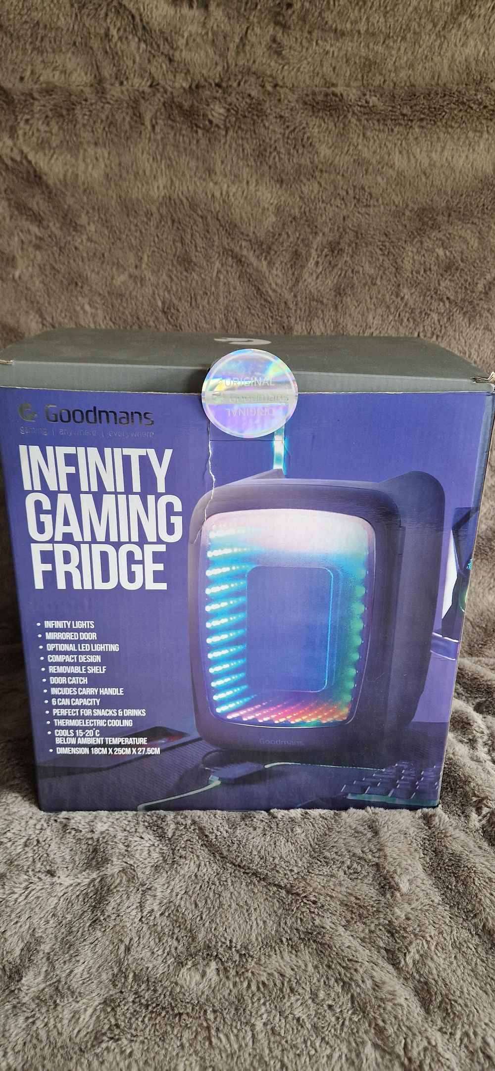 Lot 1039: Goodmans Infinity Gaming Fridge
