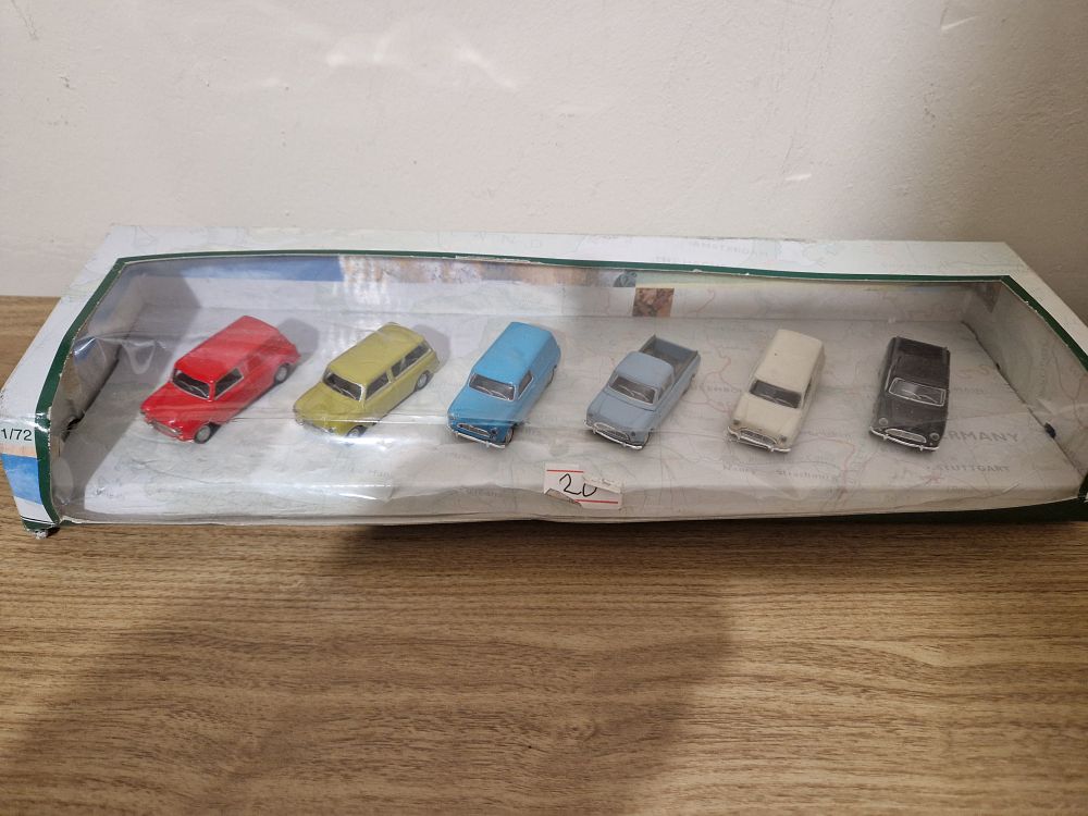 Lot 1225: Cararama BMC Mini 6-Car Set in 1/72 scale.