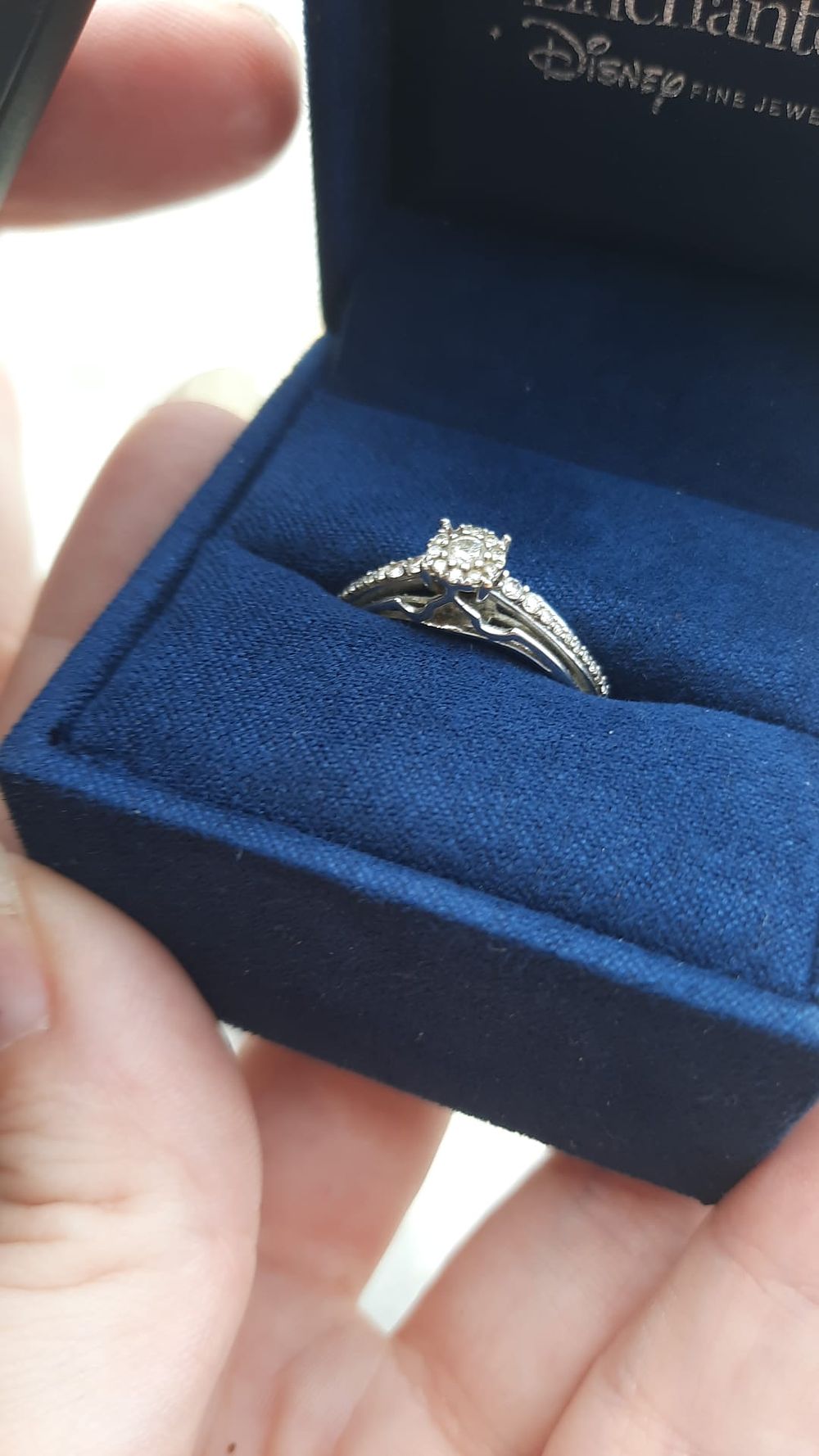 Lot 1255: diamond engagement ring from the Arora Disney Fine Jewellery collection.