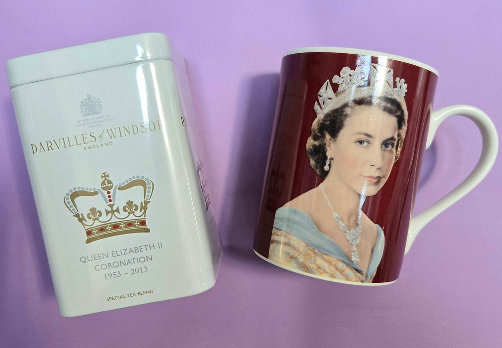 Lot 1305: A royal Diamond Jubilee commemorative china cup from the National Gallery plus a sealed Darville of