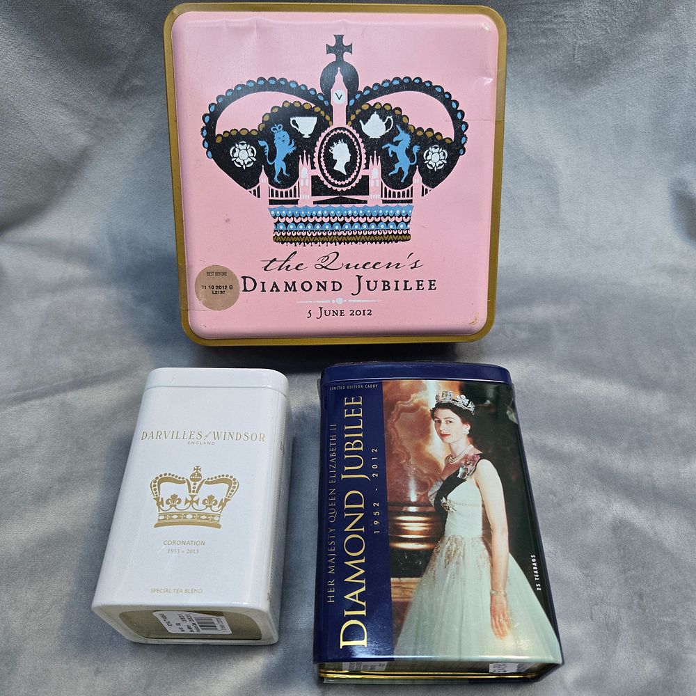 Lot 1307: A royal Diamond Jubilee commemorative tea caddy unopened A commemorative Diamond Jubilee biscuit ti
