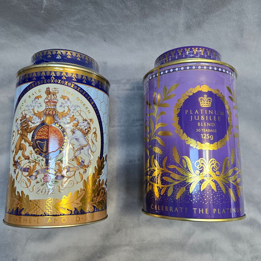 Lot 1308: A set of official Royal Collection tea caddies to commemorate the Diamond Jubilee and Platinum of Qu
