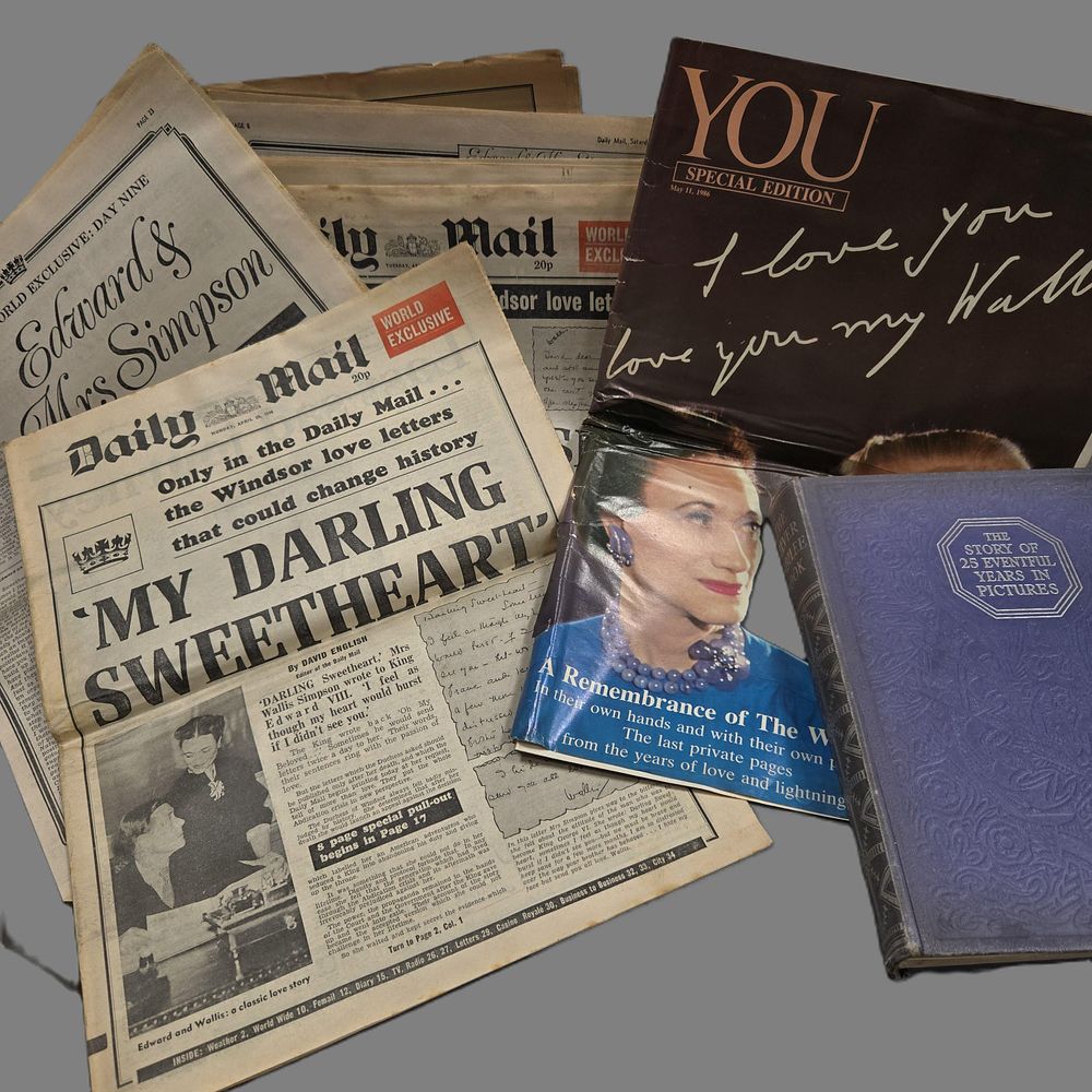 Lot 48: Edward & Mrs Simson love lettters- newspaper reprint