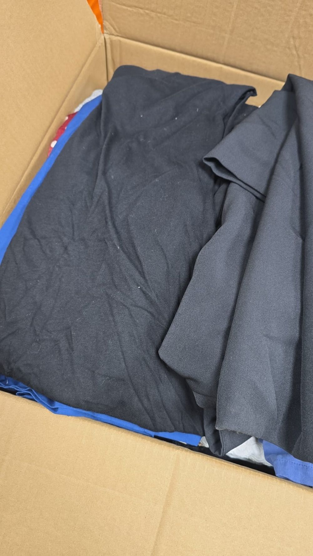 Lot 51: 30 Item Mixed Clothing Box Jeans, Trousers & Assorted Apparel Brand New