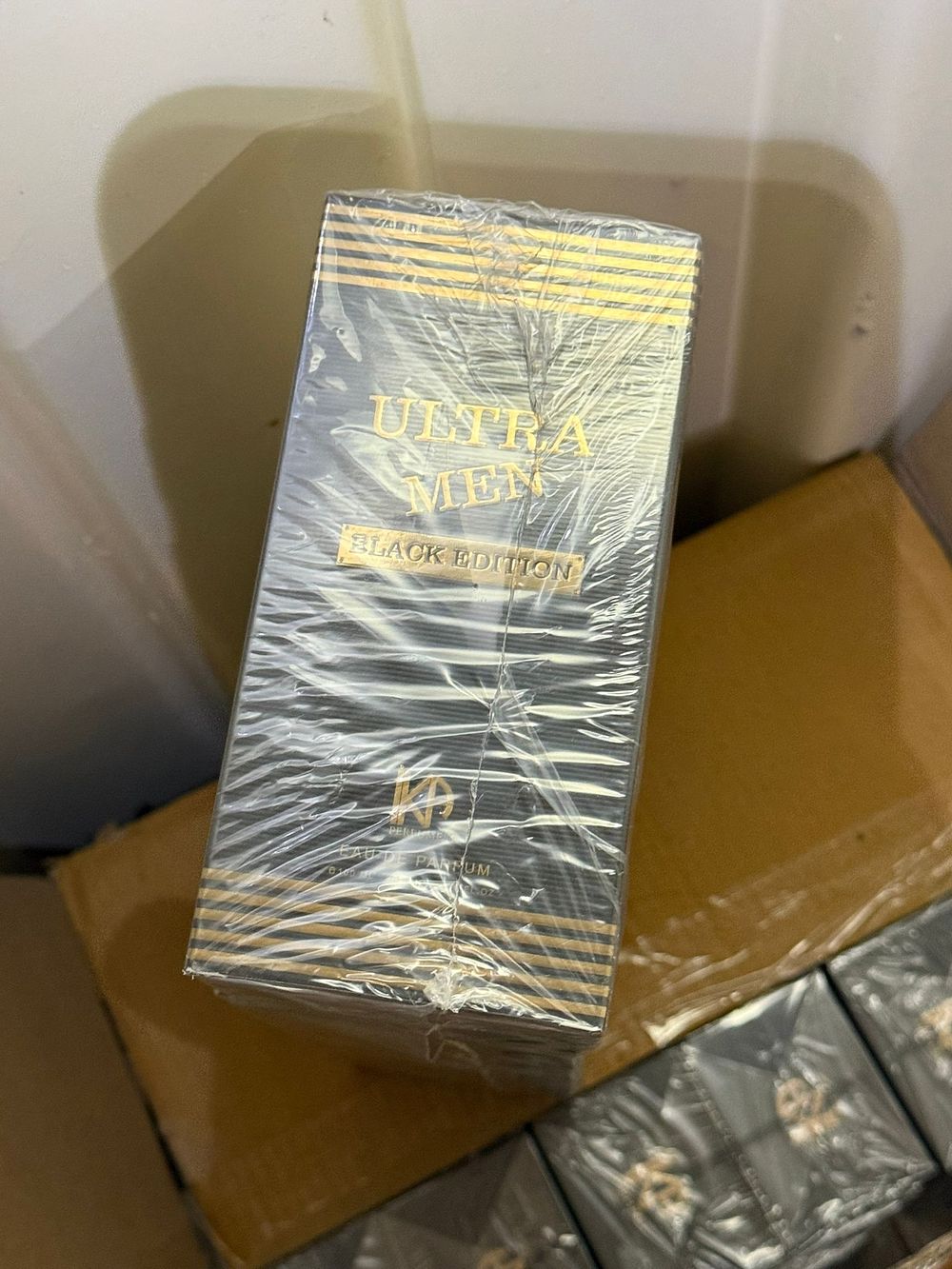 Lot 88: Ultra Men Black Edition Eau De Parfum Gift Set 20 Piece Box Wholesale Fragrance Lot