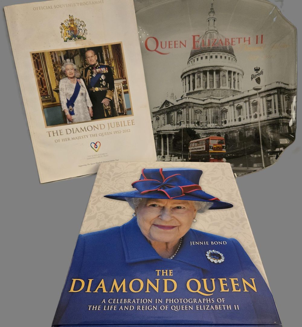 Lot 135: A selection of memorabilia of Queen Elizabeth IIs Diamond Jubilee