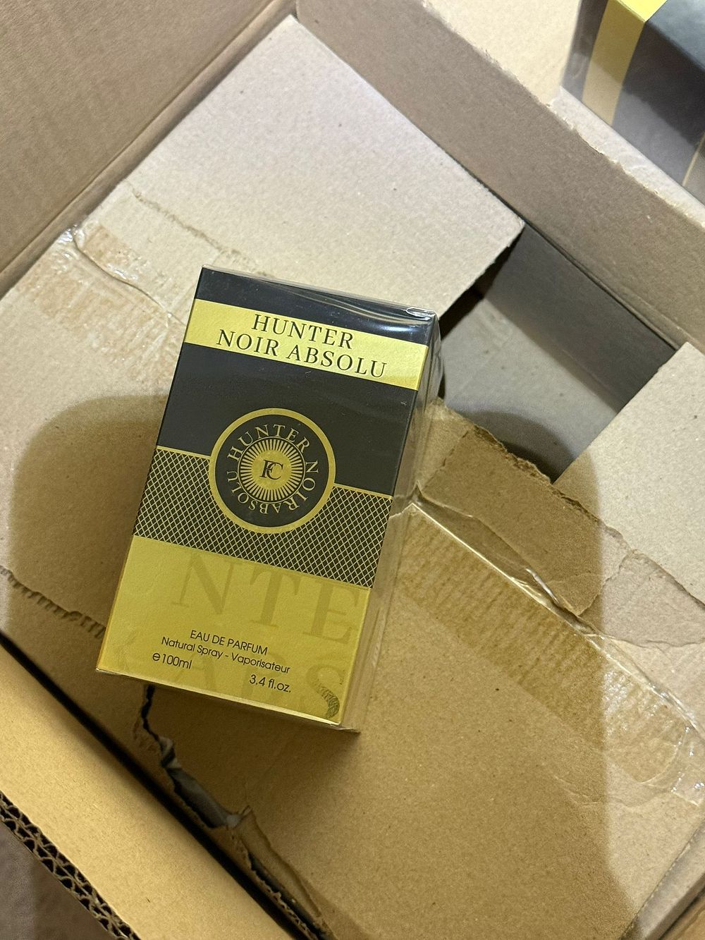 Lot 142: Bulk Box of Hunter Noir Absolu Eau De Parfum 100ml Premium Style Fragrance Sealed Units