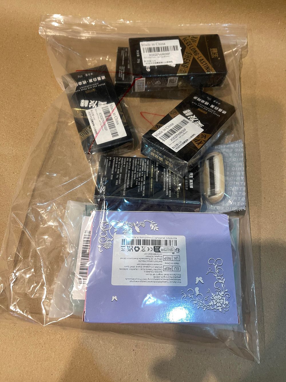 Lot 223: Clearance Mystery Bag 5-7 Items Air Movements Mixed Resale Stock
