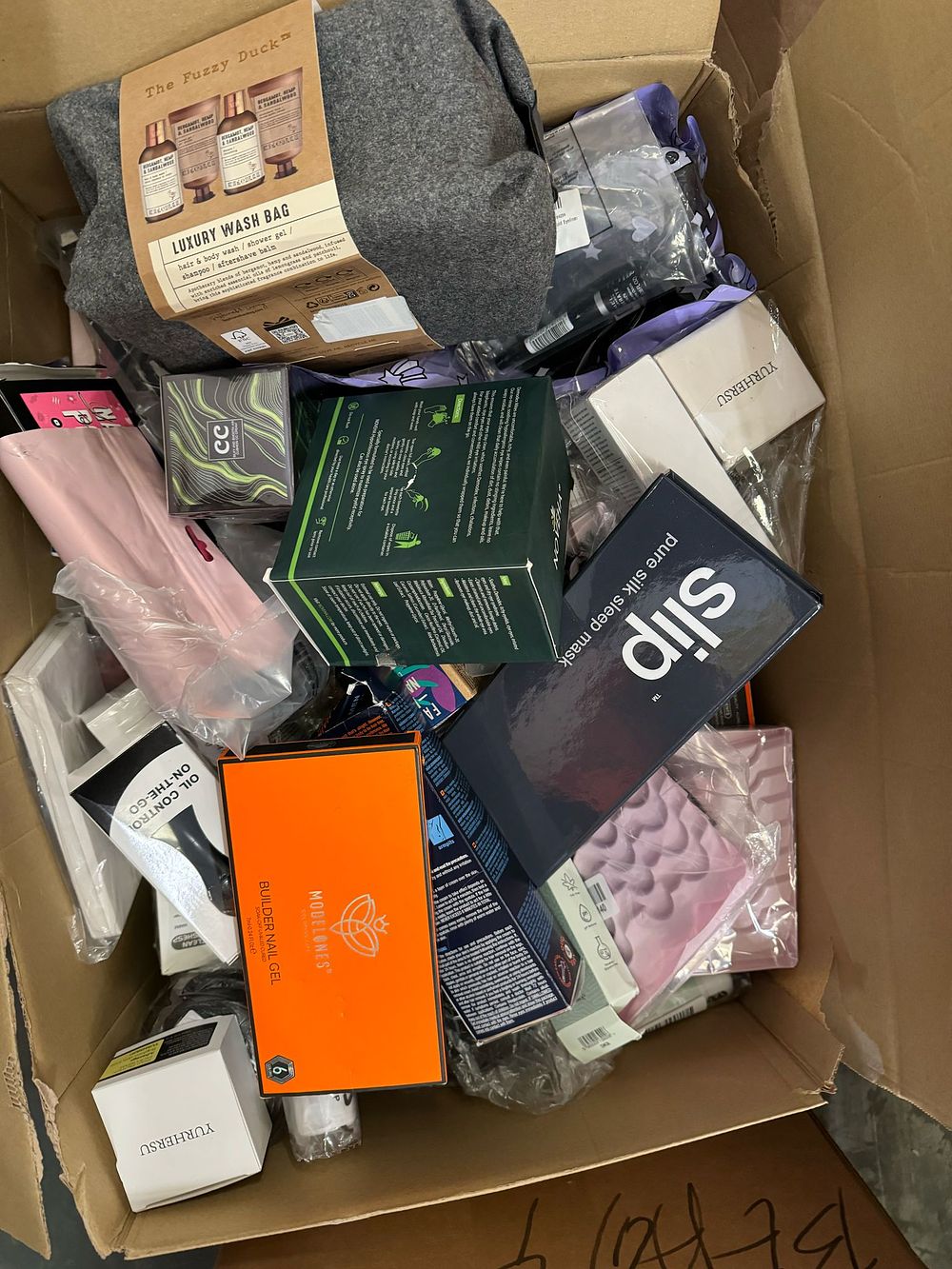Lot 235: Premium Beauty Clearance Lot 2 Boxes 50-100 Items Each Skincare Gift Sets Cosmetics Resale