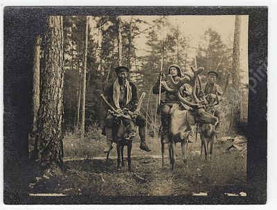 Типы. Орочены. Фотограф Н. А. Чарушин. Из фотоальбома &laquo;Виды Забайкалья и Иркутска&raquo; (?). 1900-е 