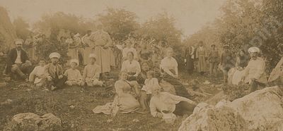 Командир 1-го Лабинского казачьего полка Васильчиков В.Н. с оркестром на отдыхе. Неизвестный 