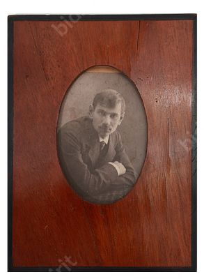 Фотография Корнея Чуковского. Неизвестный фотограф. 1910-е гг. Размер - . Надпись на обороте: 