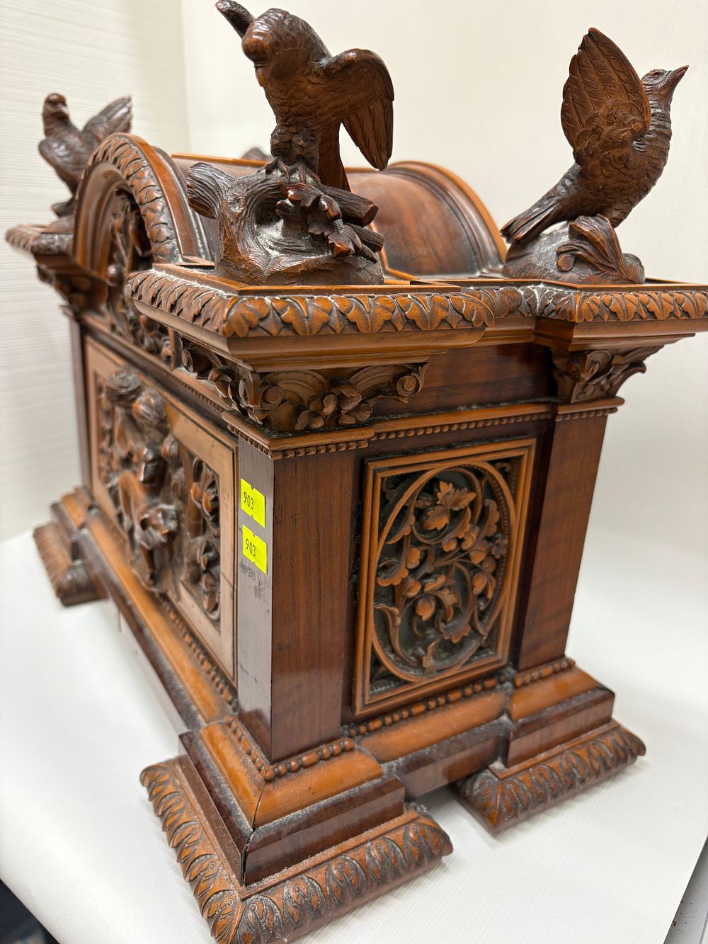 Live Auction 13th Oct  - Antiques, Jewellery, Militaria, Coins, Vinyl, Ceramics, Collectables