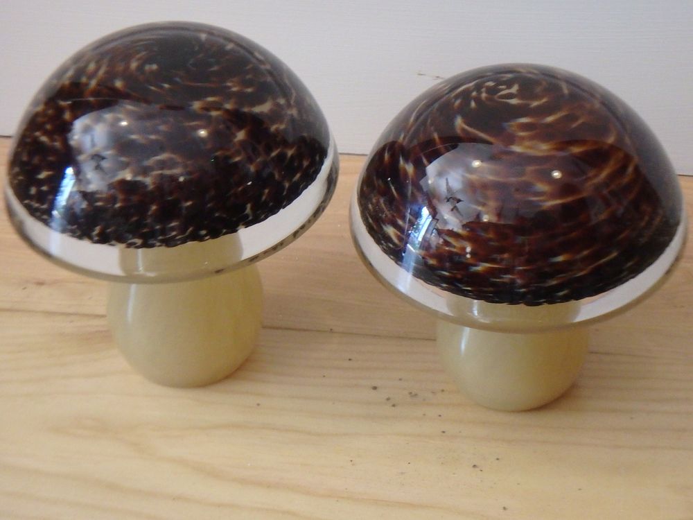 Lot 5: Two Wedgewood Glass Mushroom Paper Weights