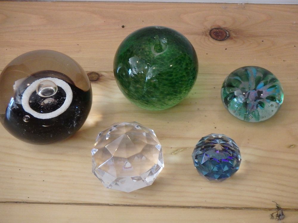 Lot 8: Five Decorative Paper Weights