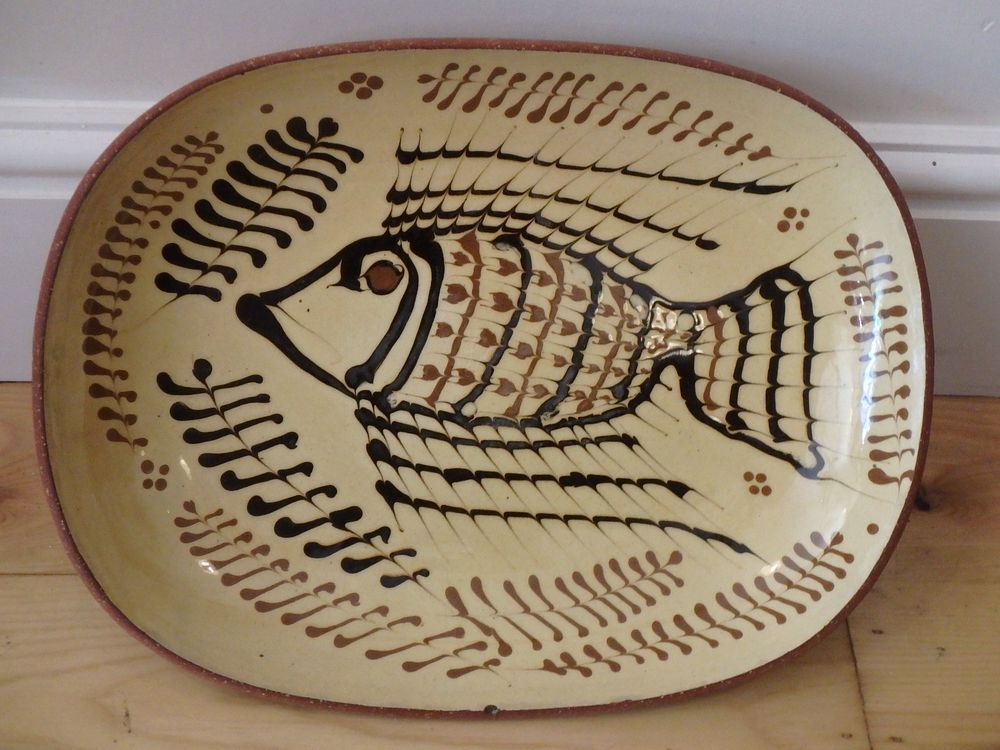 Lot 24: Vintage Studio Pottery Slipware Fish Design
