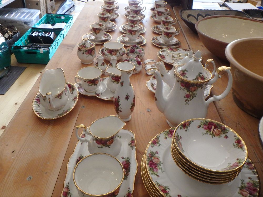 Lot 48: Large Amount of Old Country Rose ( Royal...