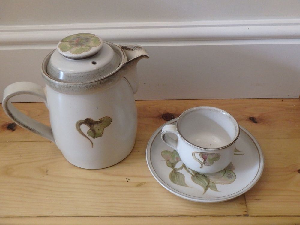 Lot 54: 52 Piece Vintage Troubadour Denby