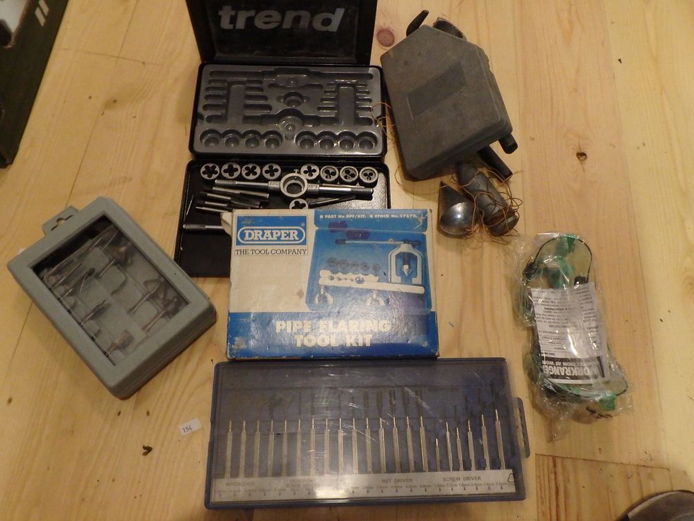 Lot 526: Box of Drill bits, Taps + Dyes etc