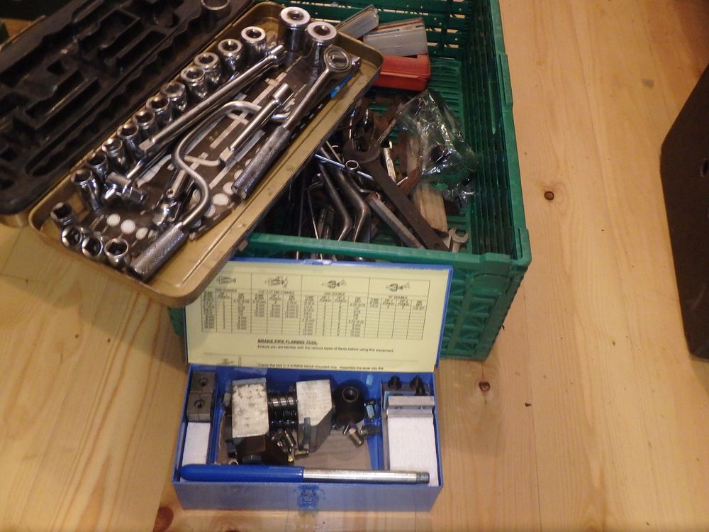 Lot 528: Box of Tools Socket Set, Spanners, Brake Pipe...