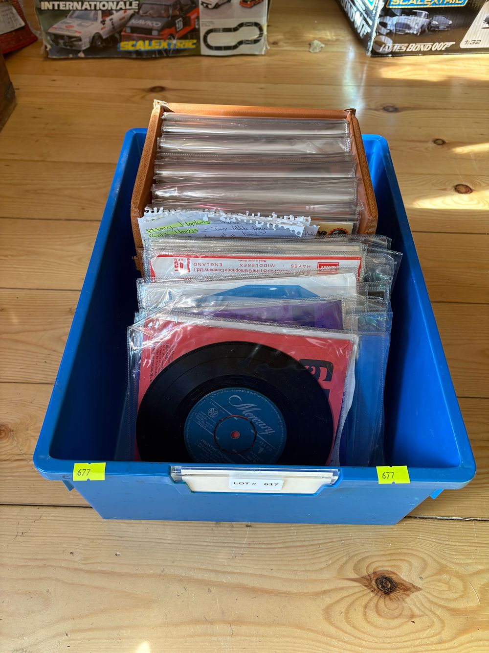 Lot 617: Box of mixed 45s