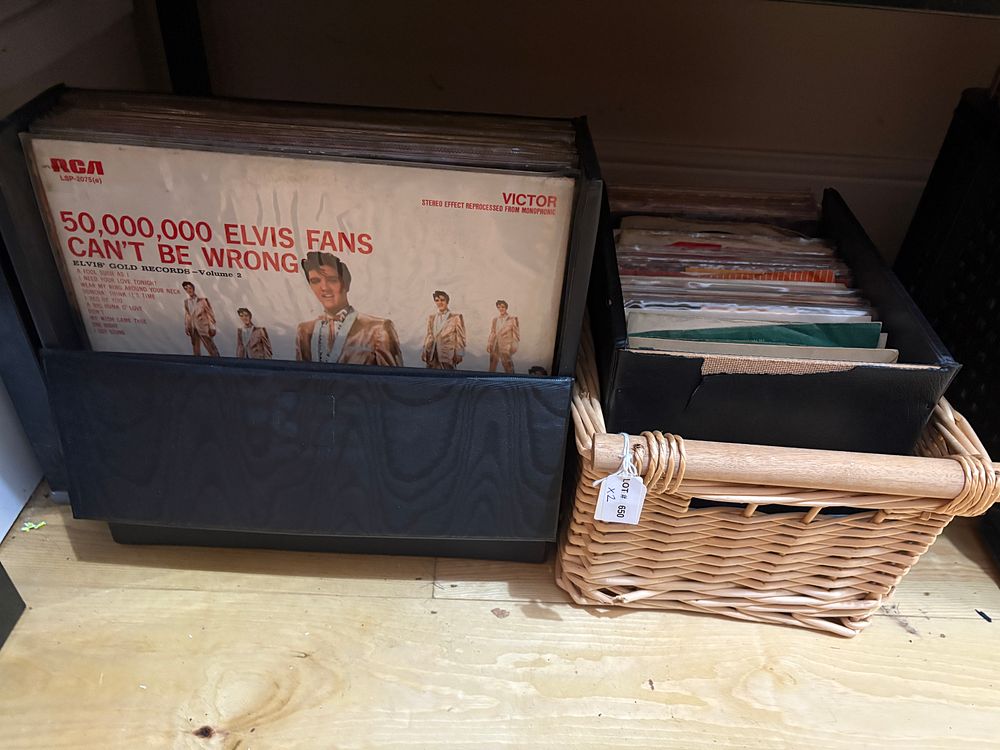 Lot 650: Collection LP records and singles mixed genres