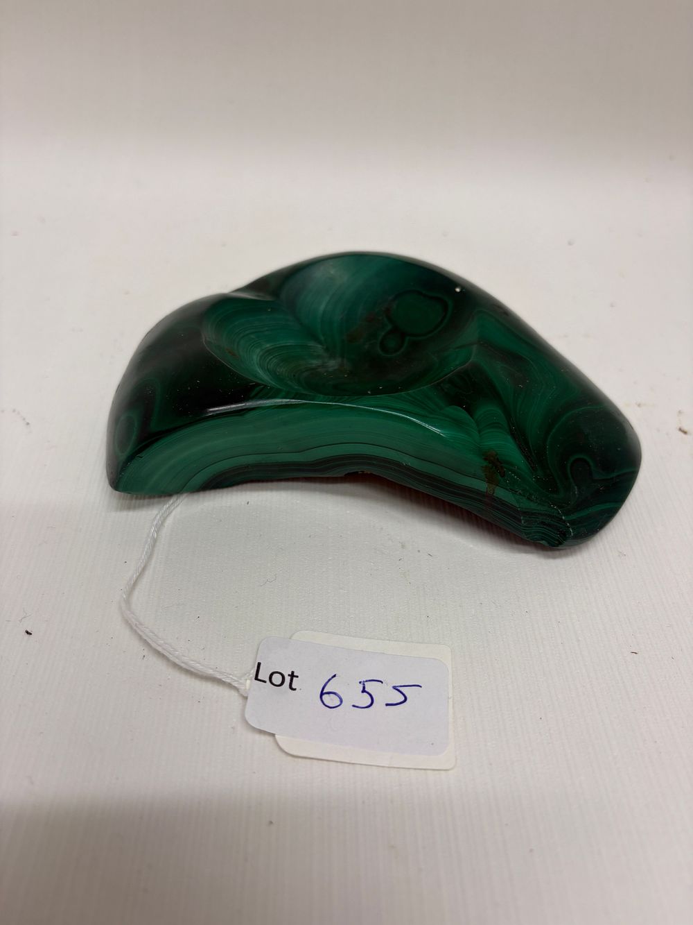 Lot 655: Malachite ash tray