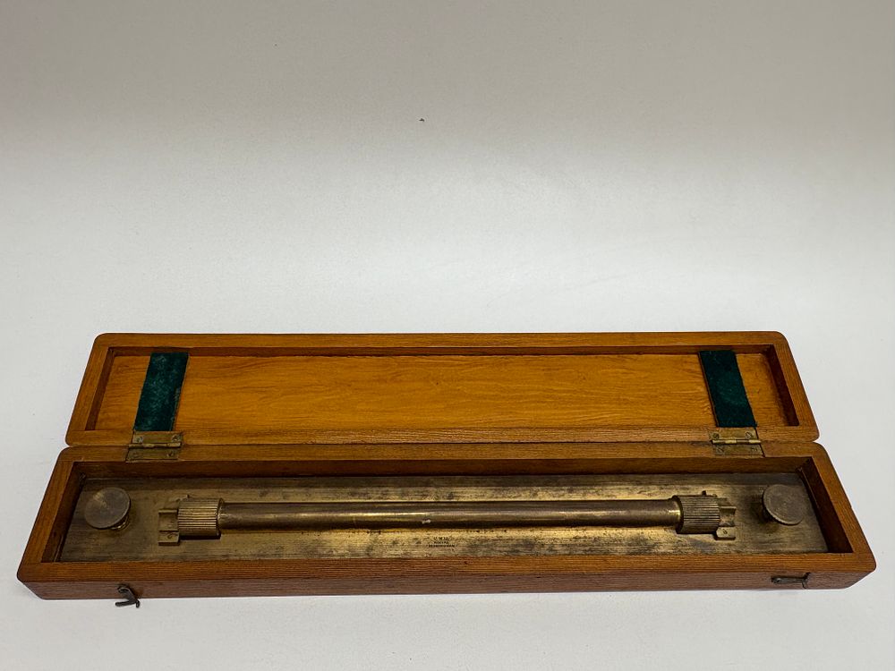 Lot 477: A U.W.L. Makers Birmingham Brass Rolling Parallel Rule in Case