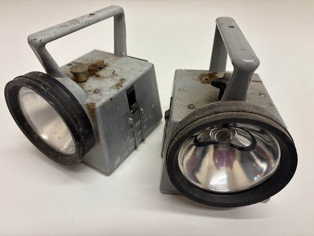 Lot 499: A Pair of British Rail Bardic Signal Lamps