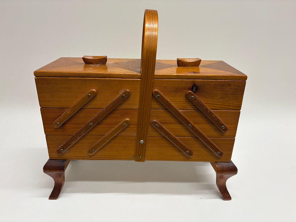 Lot 513: A Mid-Century Norwegian Strommen Bruk Hamar Accordion Sewing Box