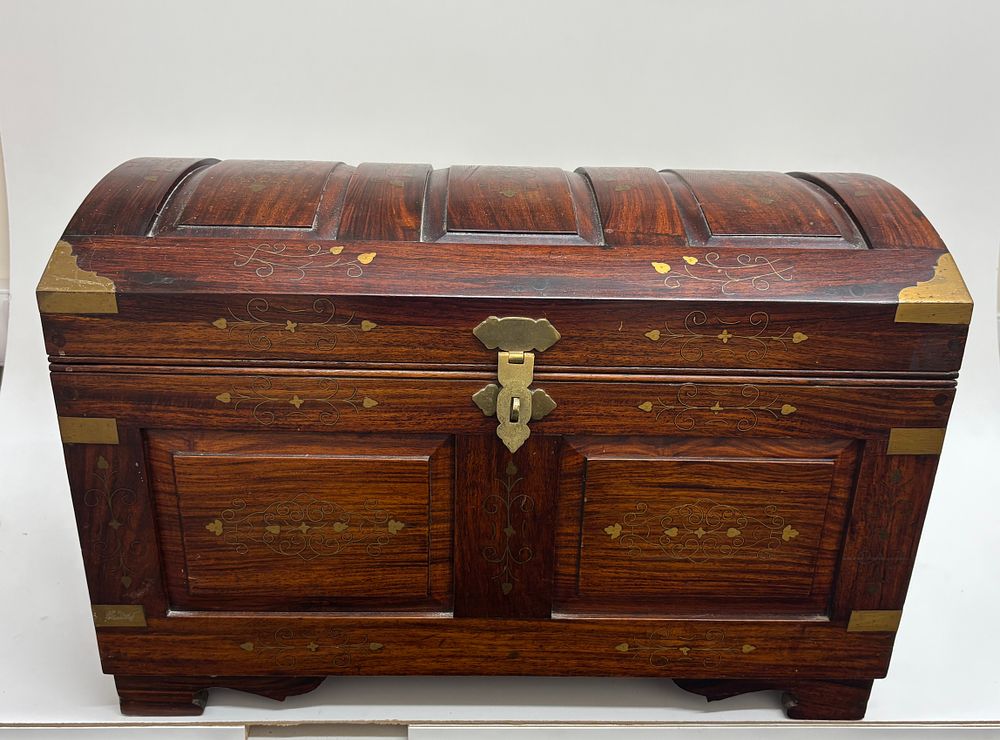 Lot 516: Indian/Pakistani Rosewood and Brass Inlaid Dome-Top Wedding Chest