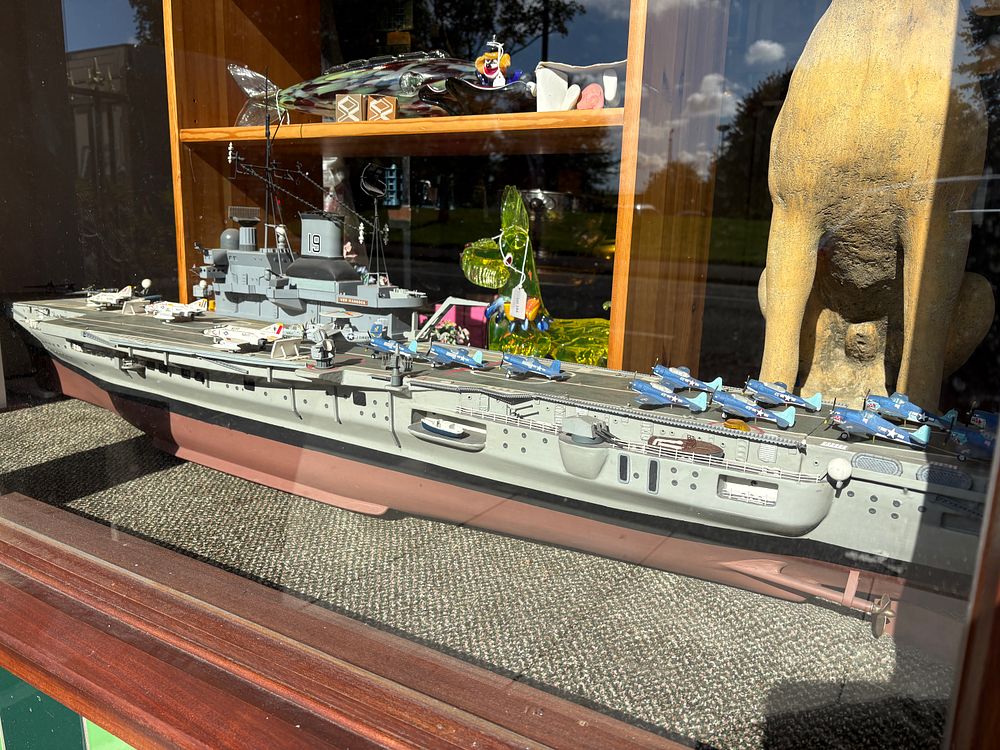 Lot 569: Large model ship air carrier (USS HANKOCK) 1.6 meter long