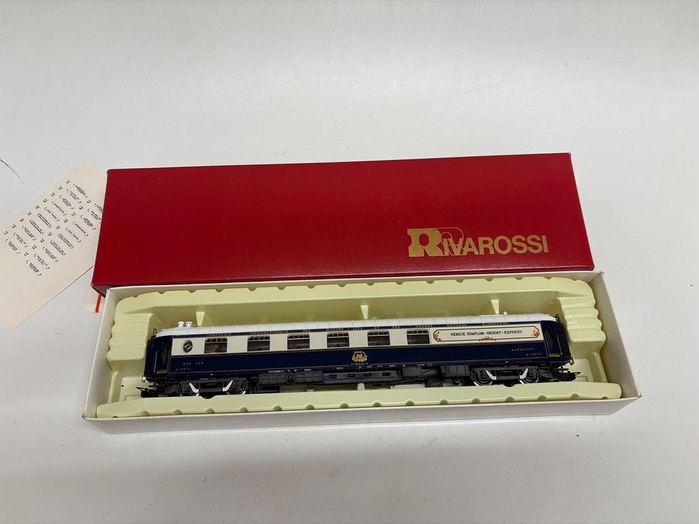 Lot 620: Rivarossi 2480 HO C.I.W.L. Venice Simplon-Orient Express Bar Car No. 3674