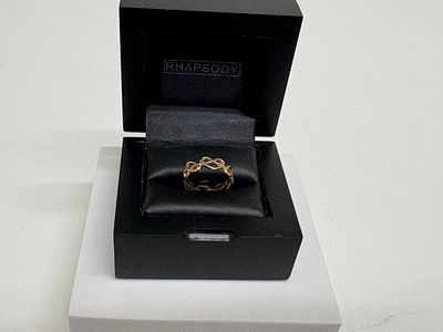 9ct gold heart design ring 
2.23g