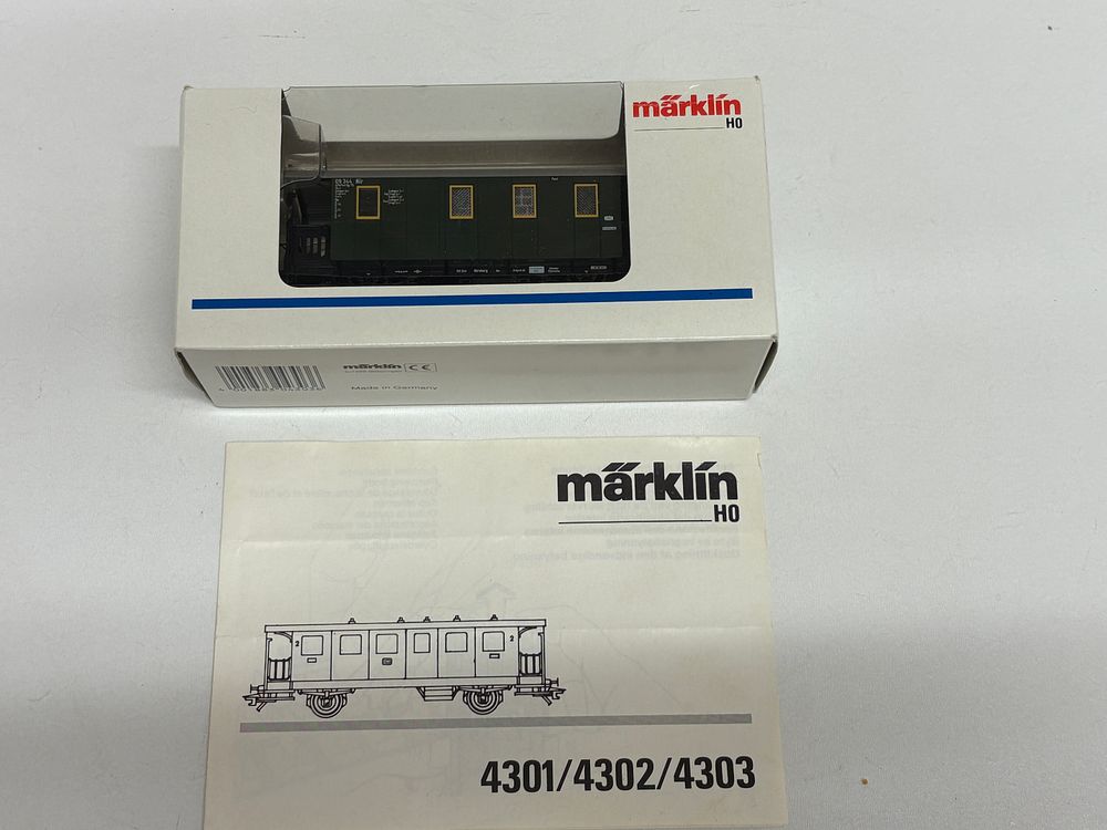 Lot 621: Märklin HO Scale Passenger Car, Model 4301/4302/4303, in Original Box