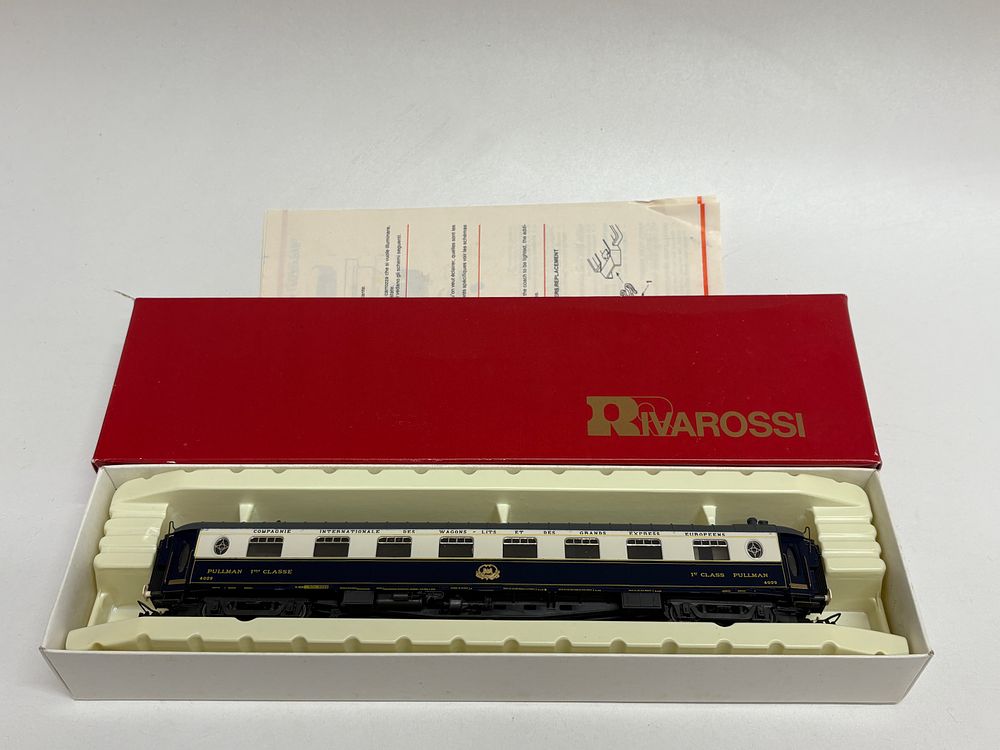 Lot 627: Rivarossi HO Scale CIWL Orient Express 1st Class Pullman Car 4029