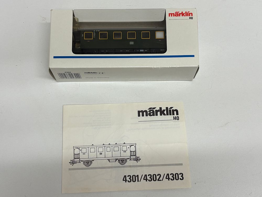 Lot 630: Märklin HO Scale Model Train Passenger Coach, Model 4302