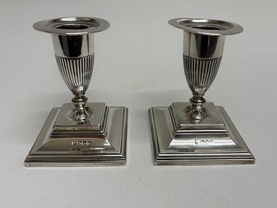 A Pair of Solid victorian Sterling Silver Candlesticks, Birmingham, Maker HT 205g not filled - 