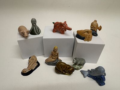 A Collection of 10 Vintage Wade Irish Shamrock Pottery Figurines and Whimsies, including the 