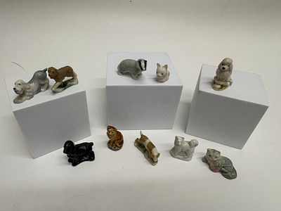 A Collection of 10 Vintage Miniature Ceramic and Porcelain Animal Figurines. A collection of 10 
