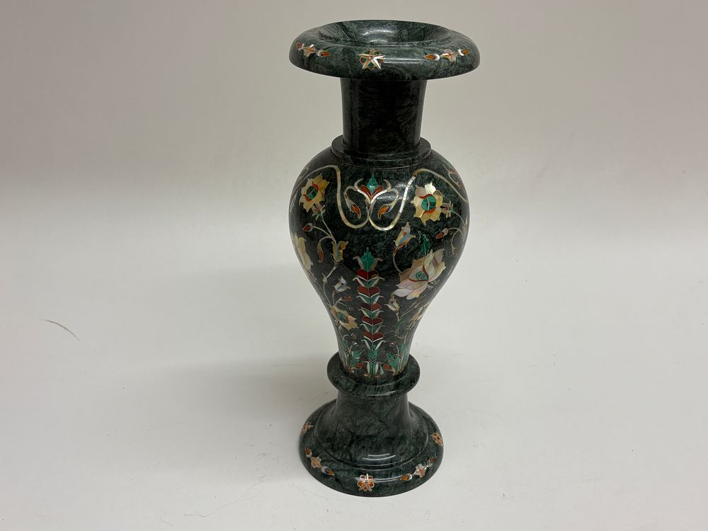 Lot 26: Indo-Persian Green Marble Vase with Pietra Dura Floral Inlay H 31cm